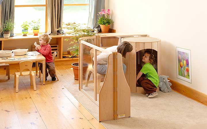 ein inklusives Lernumfeld mit Rückzugsbereich aus Holz