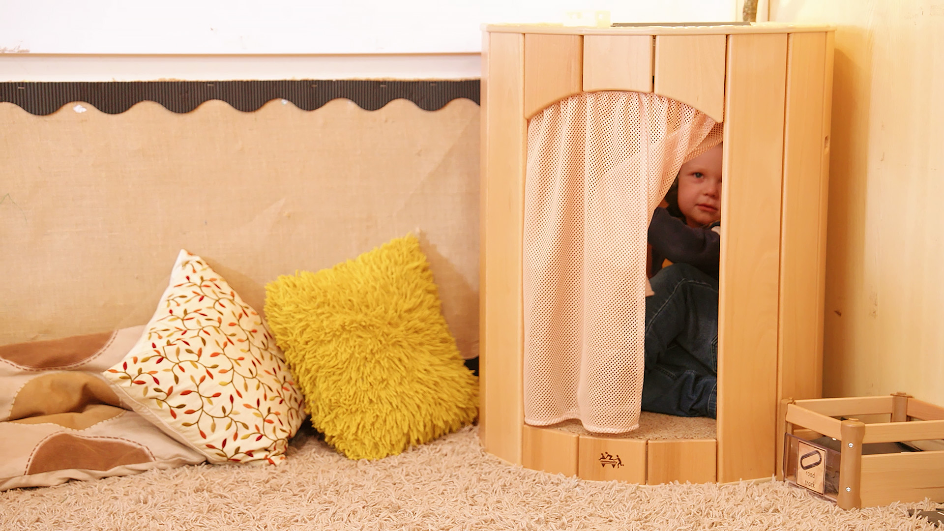 Rückzugsbereiche bieten Orte, wo Kinder sich sicher fühlen können.