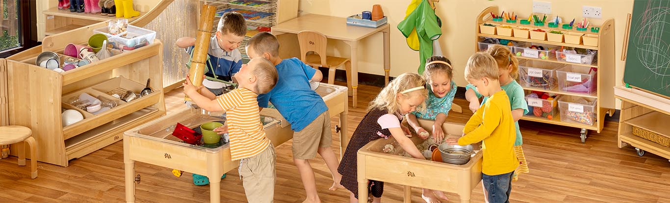 Sand- und Wassertische