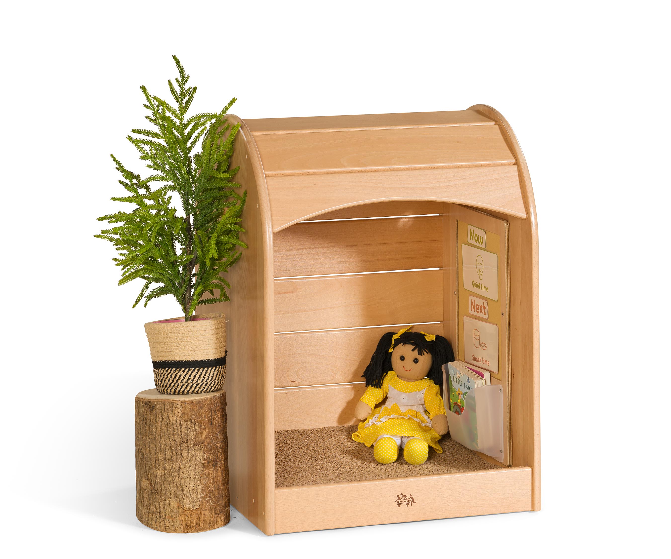 Der Rückzugsbereich „Biberburg“ mit einer Puppe und Bildkarten auf der Flauschpaneel.