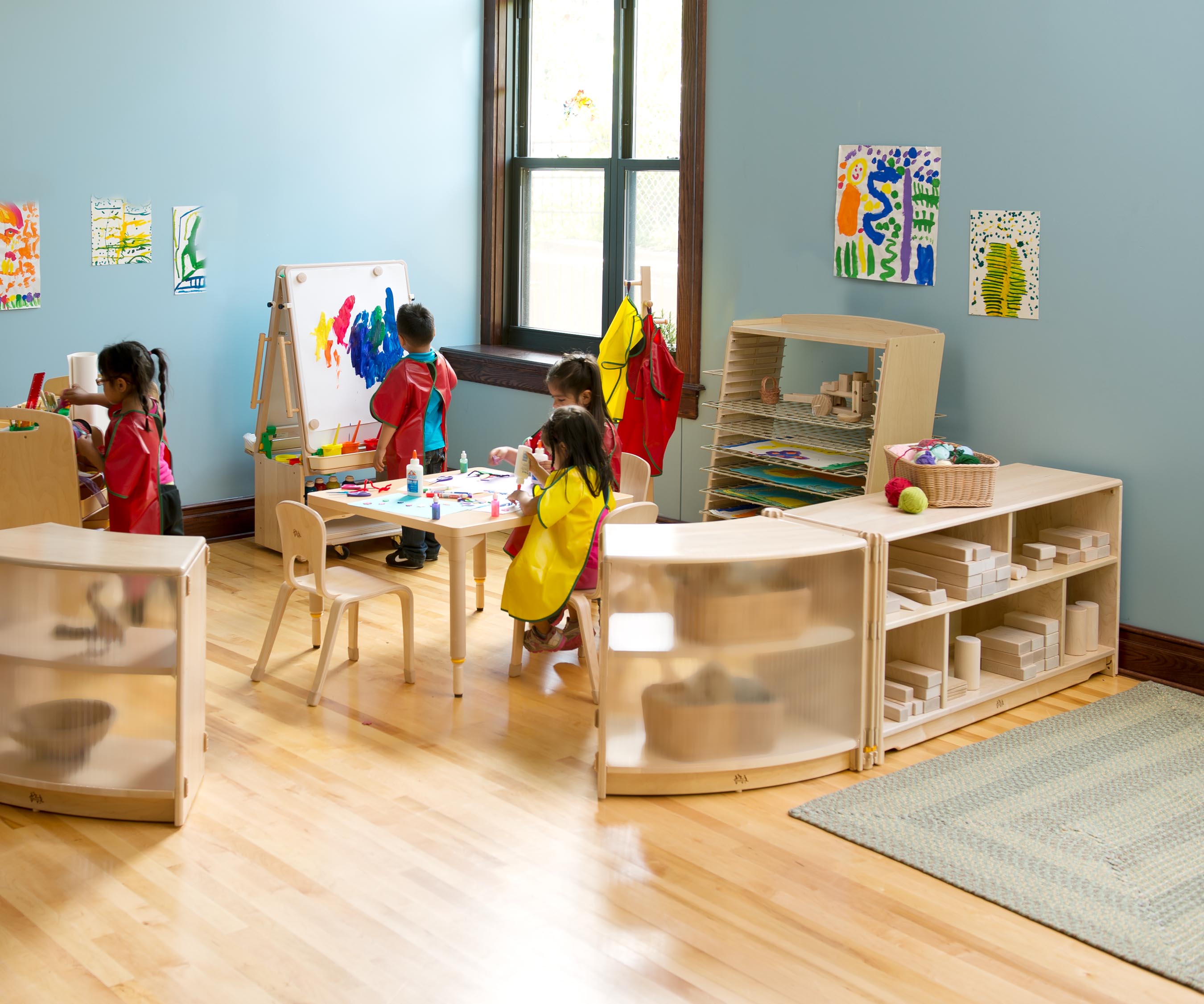 F648 Translucent back shelf 124x61 cm 2