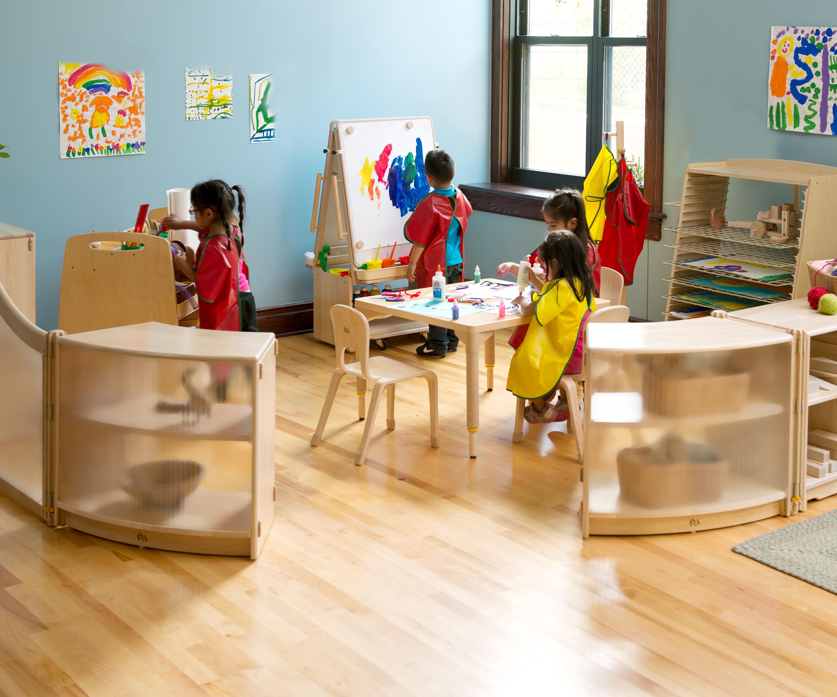 F628 Translucent back inside sweep 61 cm 1