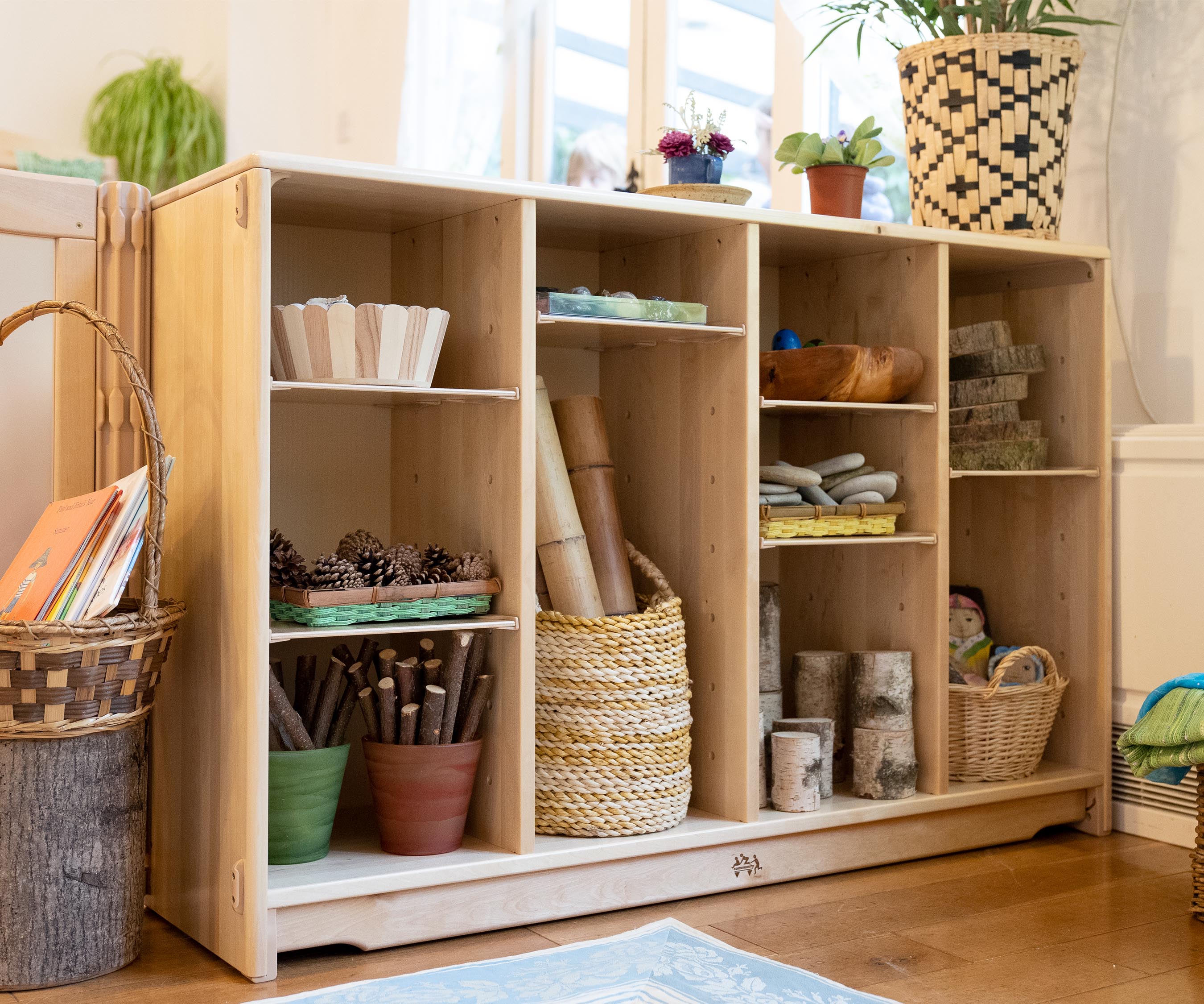 Tote shelf 124 x 81 cm