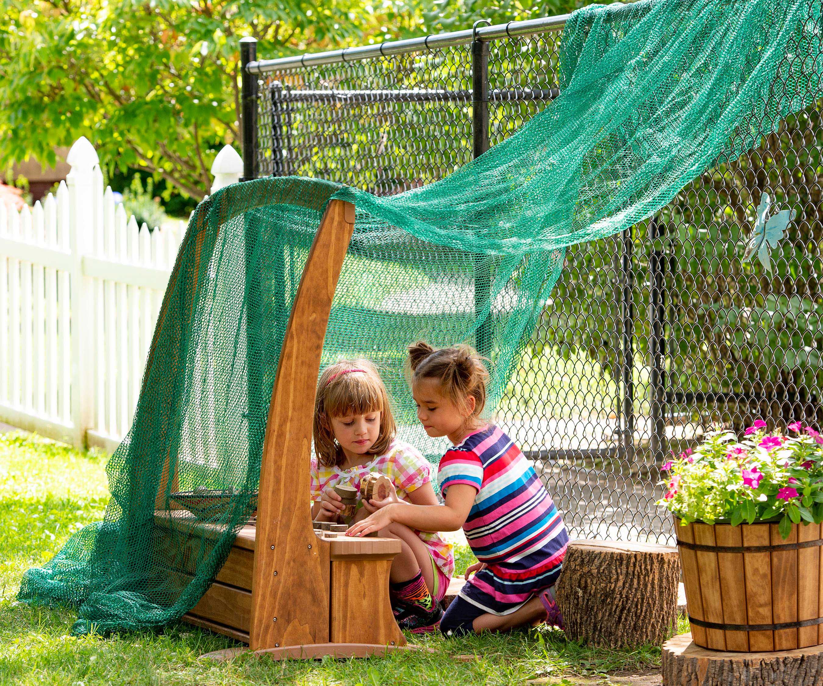 W461 Outlast arbour bench in use