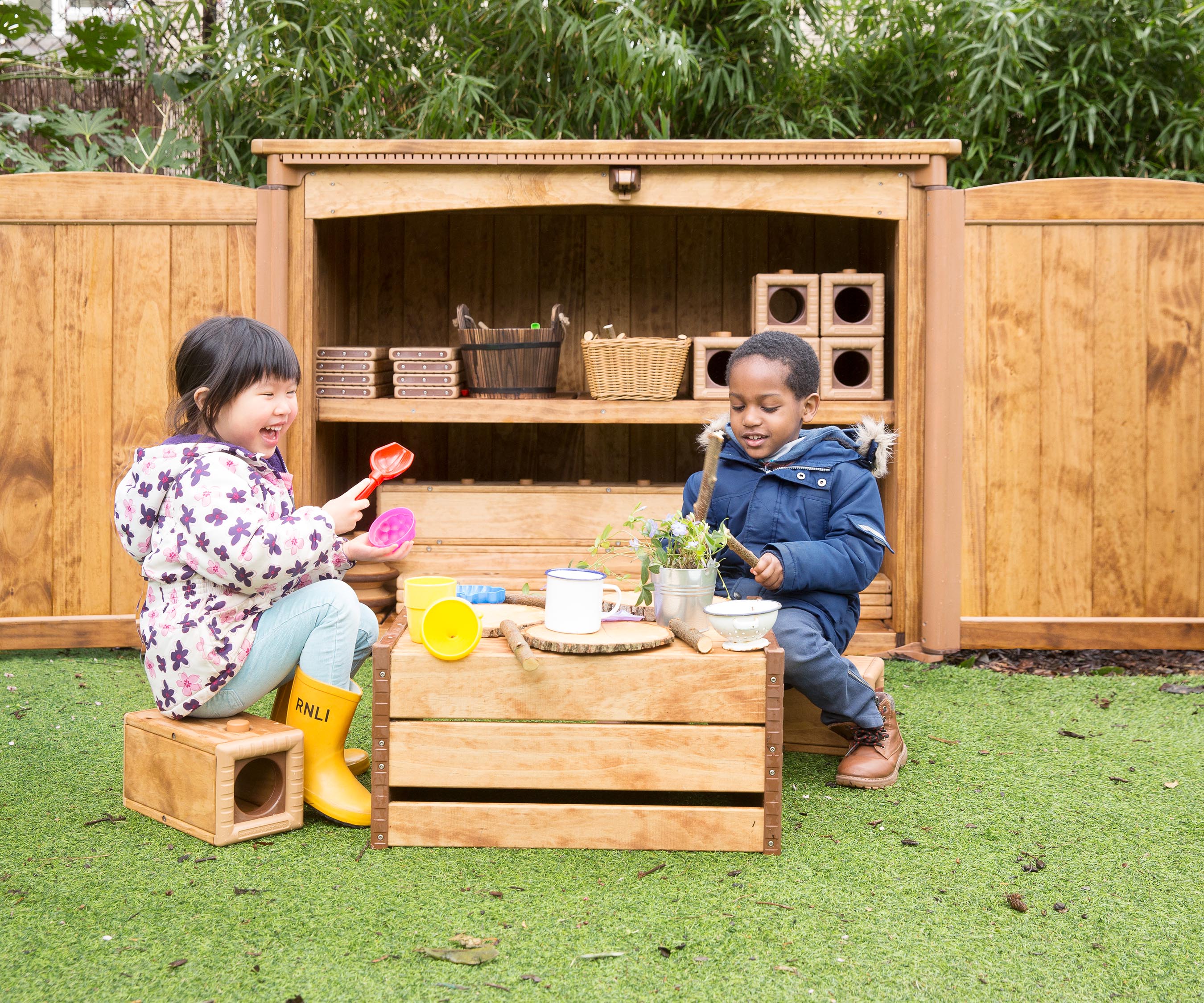 W303 Outlast storage unit open