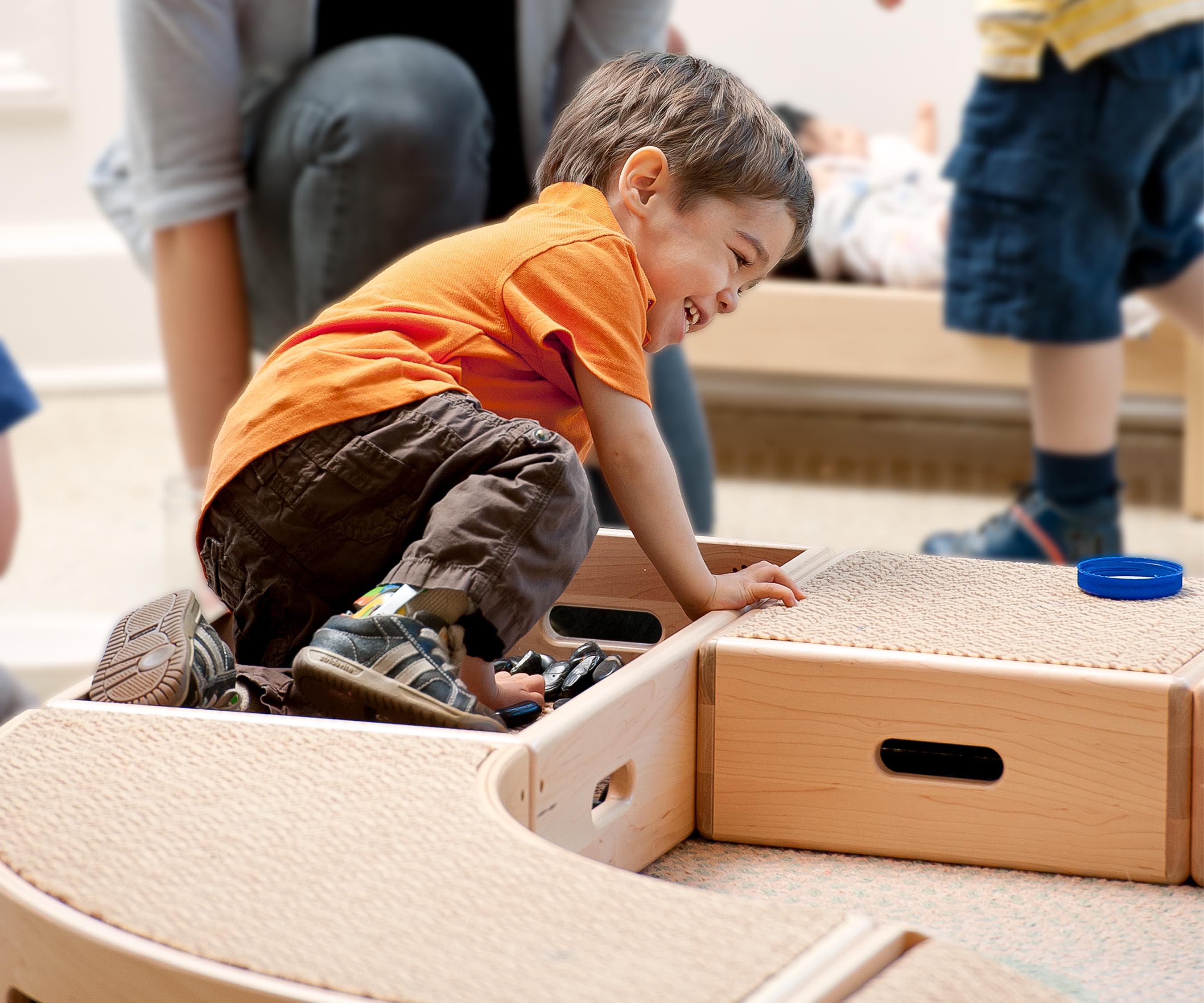 C917 ToddleBox, Large curve 3