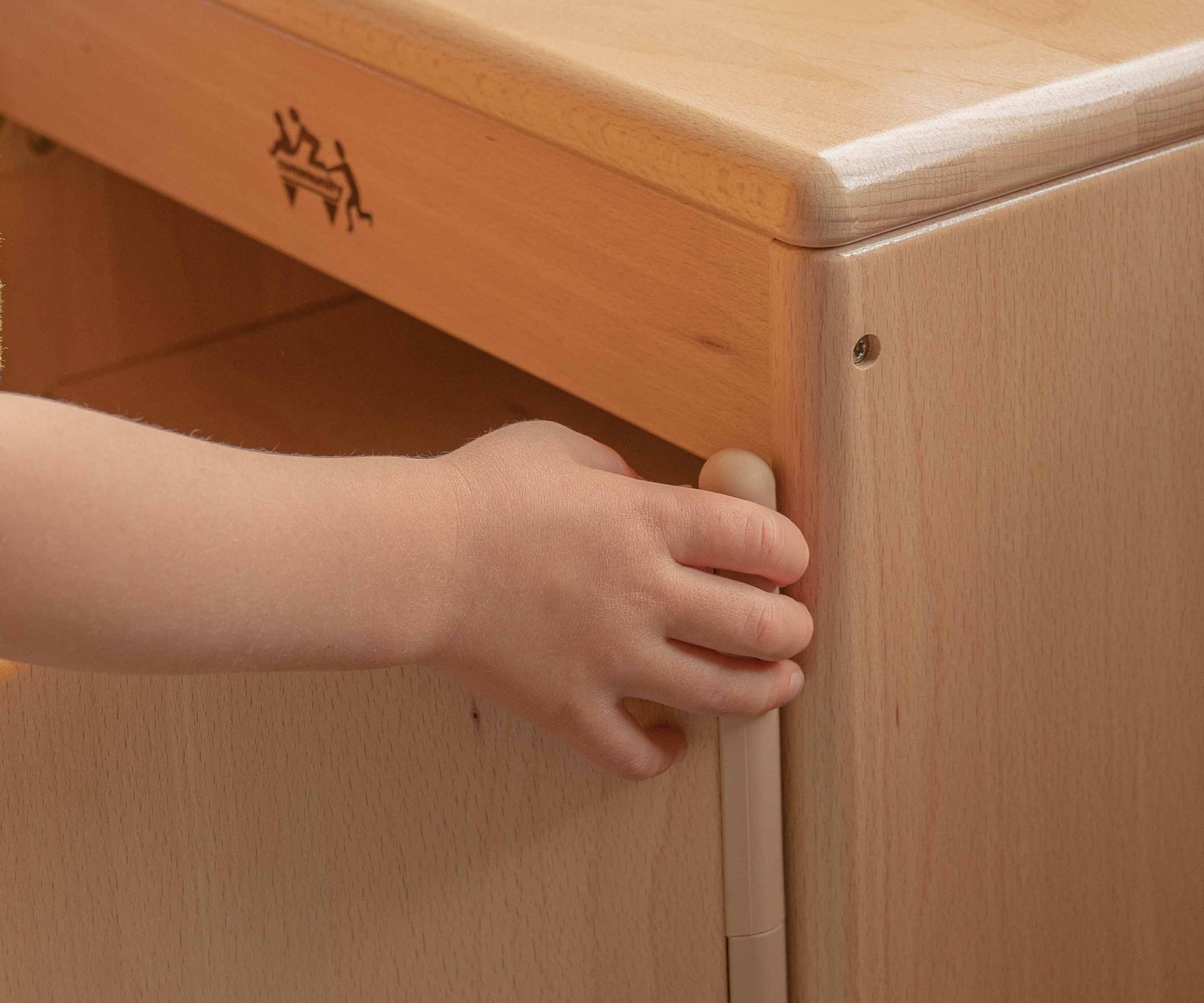 Spielmöbel-Scharniere