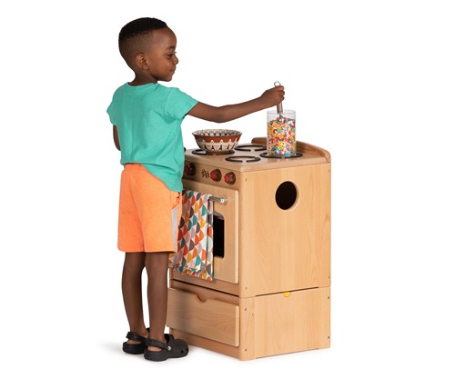 Cooker and Drawer with child