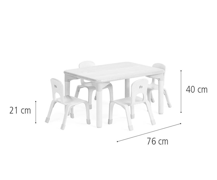 C242 Rectangular play table 40 cm and four chairs 21 cm dimensions